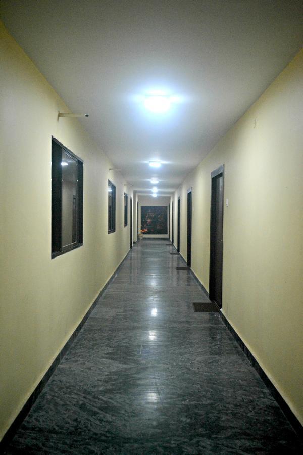 Hotel Bhammars Balangir ภายนอก รูปภาพ